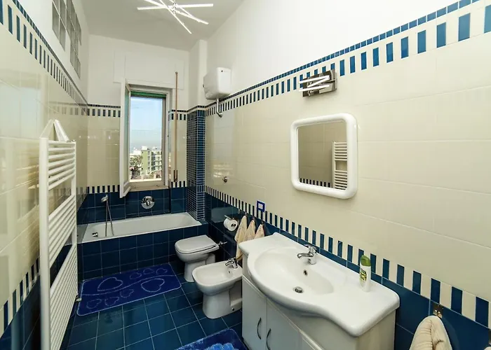 Camy House - De Vivo Realty Apartment