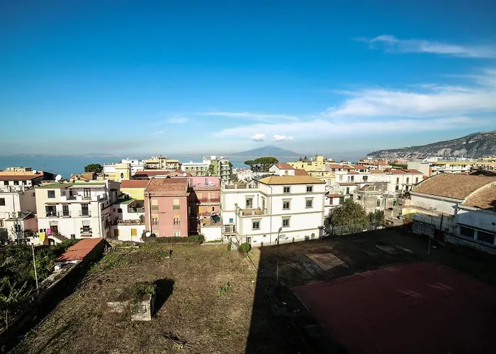 Camy House - De Vivo Realty Apartment *