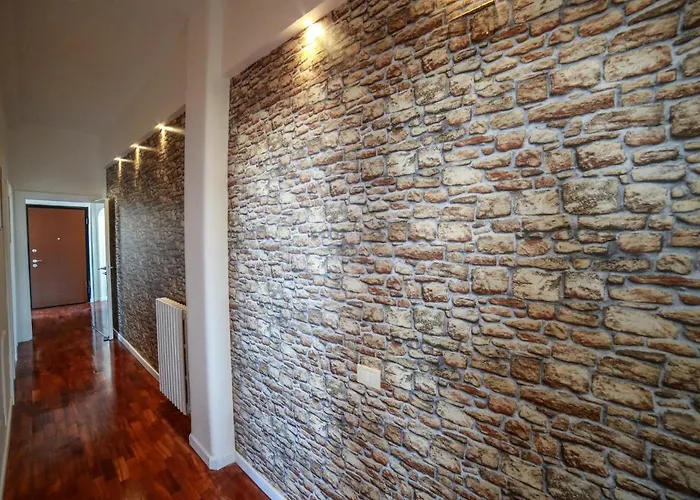 アパート Camy House - De Vivo Realty *