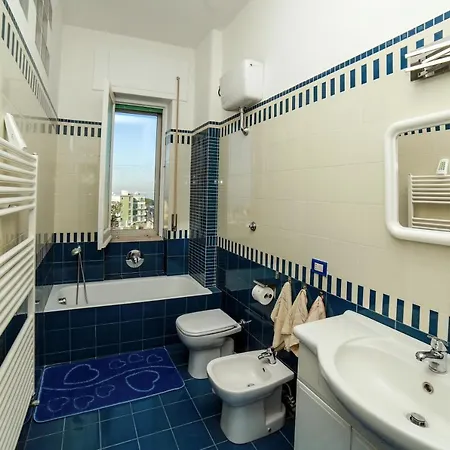 Camy House - De Vivo Realty Apartment